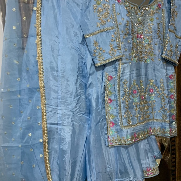 Hand work Sharara suit - Picture 3 of 6